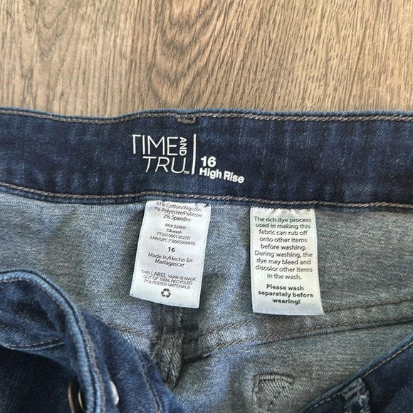 Time and tru high rise skinny jeans size 16 - Picture 2 of 3